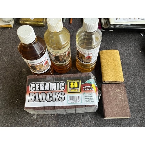 1572 - Linseed oil and grit pads