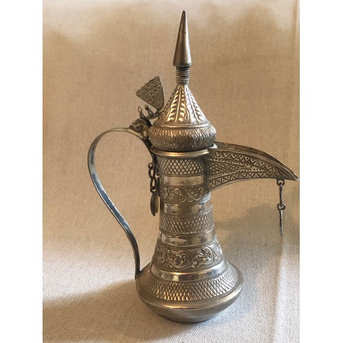 1600 - OMANI Silver Islamic OMAN Persian Arabic DALLAH COFFEE TEA POT 21.5cm tall. 358.7 grams. Requires a ... 