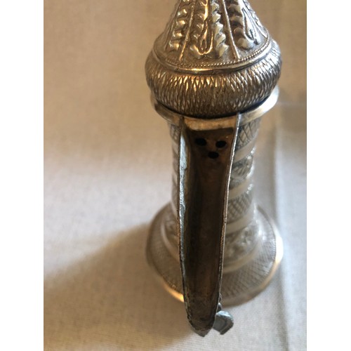 1600 - OMANI Silver Islamic OMAN Persian Arabic DALLAH COFFEE TEA POT 21.5cm tall. 358.7 grams. Requires a ... 