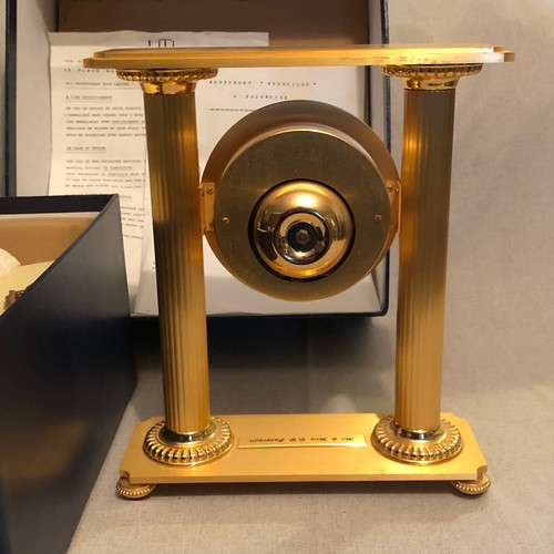 1616 - Hour Lavigne French 4 kg clock with Swiss mechanism and key complete with original box and instructi... 