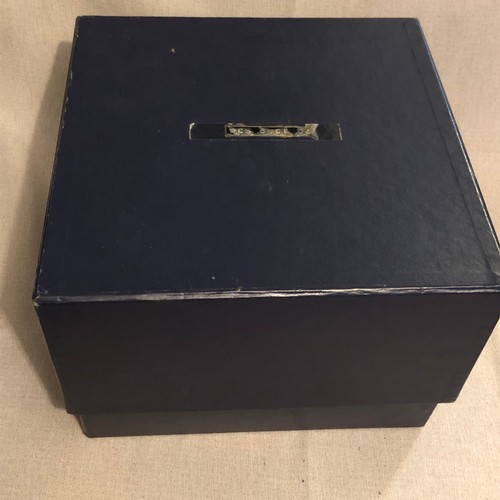 1616 - Hour Lavigne French 4 kg clock with Swiss mechanism and key complete with original box and instructi... 