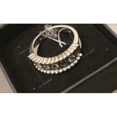 1637 - New Modern Style Sterling Silver & 7 Gem Ring
Size Q