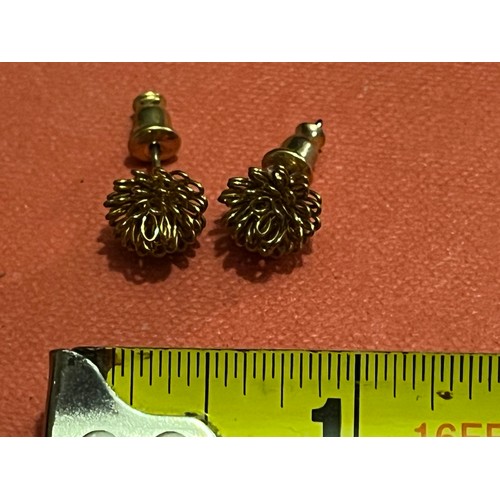 1676 - Earrings