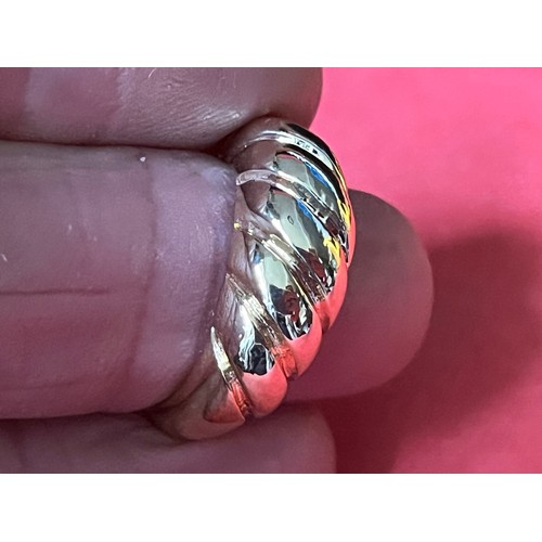 1698 - Yellow metal ring size N