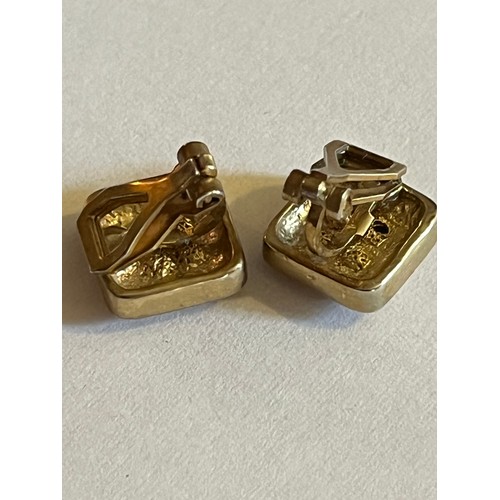 1720 - Yellow metal clip-on earrings