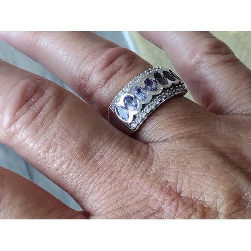 1726 - Stunning silver and tanzanite...size  Q