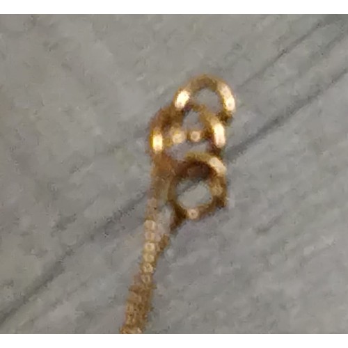 1728 - Attractive 9k yellow gold light pink topaz & diamond pendant with 18