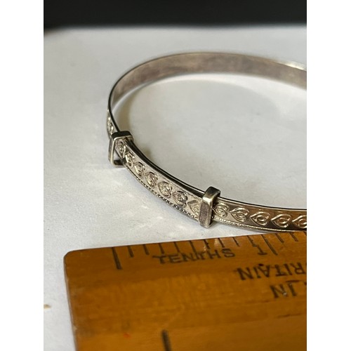 1758 - Silver tested bangle 6.6g