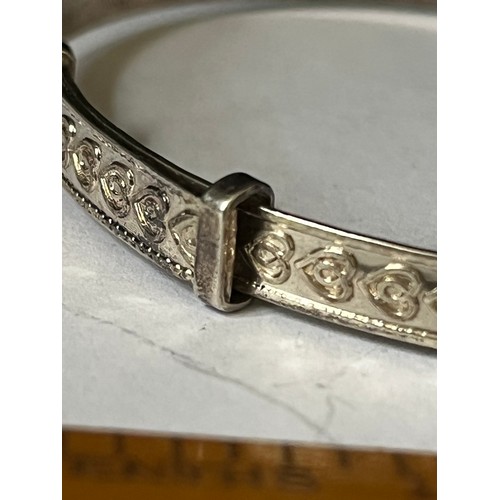 1758 - Silver tested bangle 6.6g
