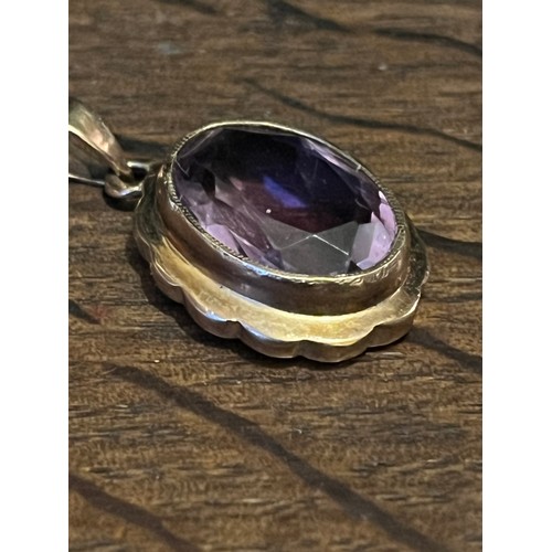 1762 - 9k gold Amethyst pendant 2.9g