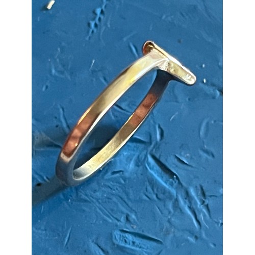 1778 - Pretty white metal Heart and H initial ring