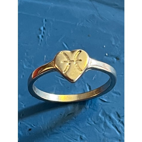 1778 - Pretty white metal Heart and H initial ring