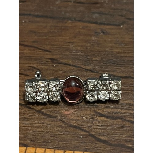 1817 - Rhinestone bar brooch