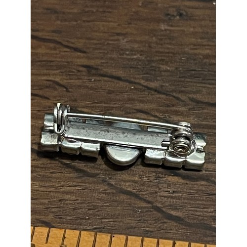 1817 - Rhinestone bar brooch