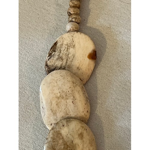 1834 - Bone necklace