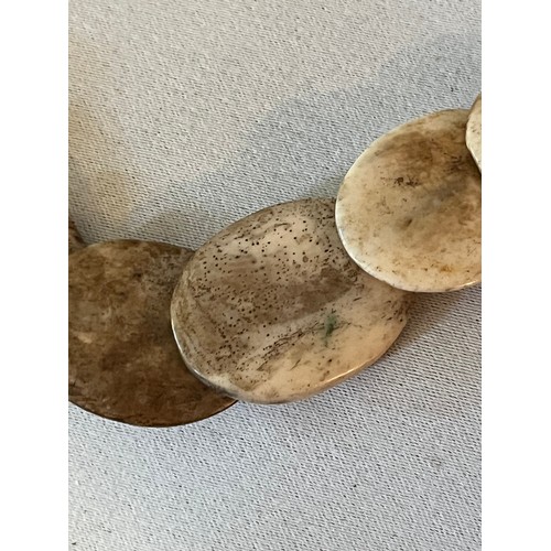 1834 - Bone necklace