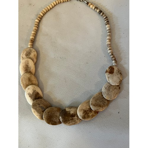 1834 - Bone necklace