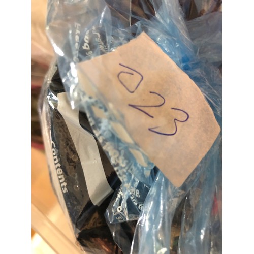 1879 - Costume Jewellery ref.023 - Selection of hair grips etc