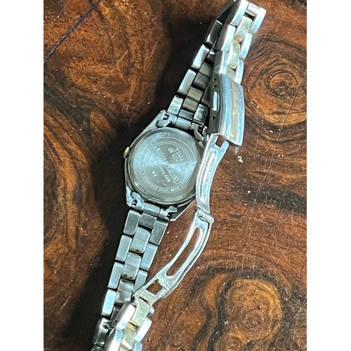 1885 - Timex Indiglo. 30 meters resistant