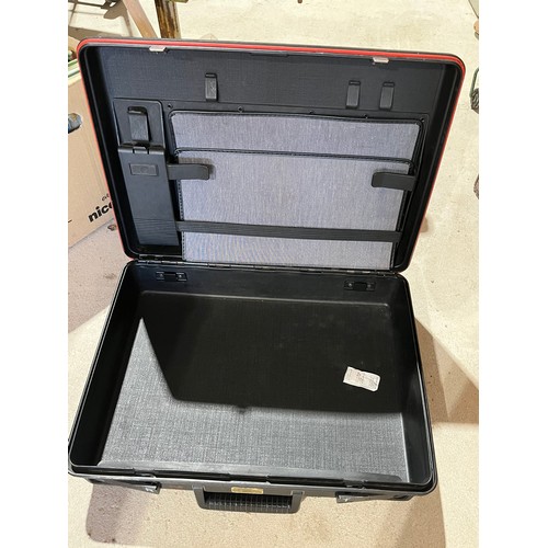 1930 - Delsey Briefcase, no key