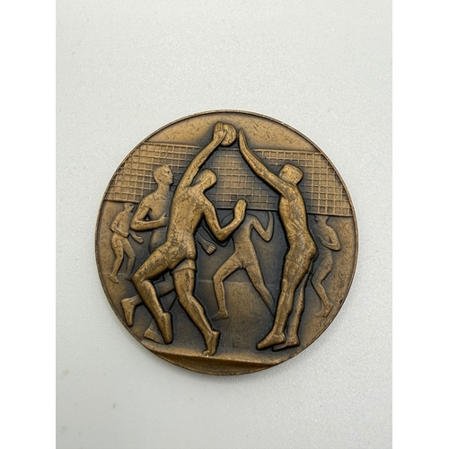 61 - Volleyball bronze medallion