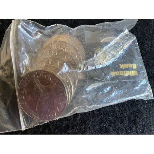 302 - 10 x Elizabeth 2, 25 year reign Jubilee, 1977 crowns.