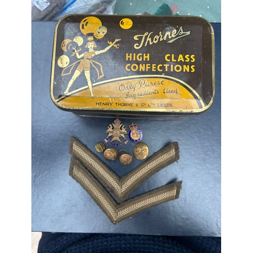 839 - Vintage Military Badge & Insignia Lot in Original Tin Includes a genuine WW1 Sherwood Foresters (Not... 
