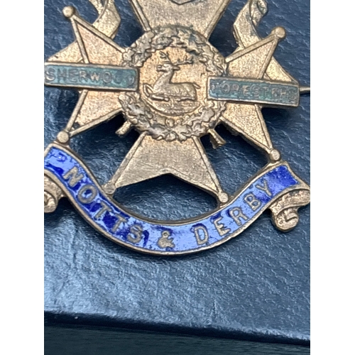 839 - Vintage Military Badge & Insignia Lot in Original Tin Includes a genuine WW1 Sherwood Foresters (Not... 