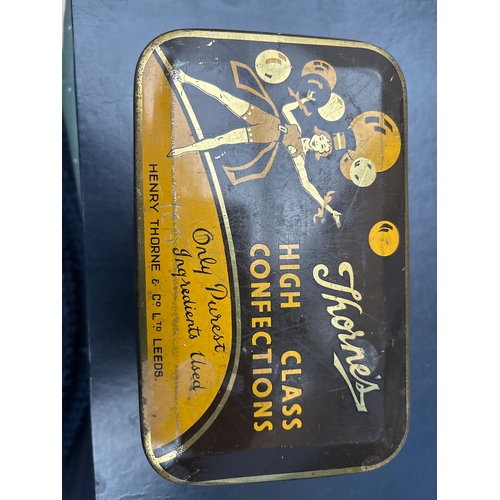 839 - Vintage Military Badge & Insignia Lot in Original Tin Includes a genuine WW1 Sherwood Foresters (Not... 