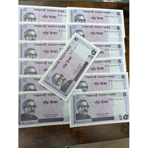 65 - Bangladesh 5 Taka Banknote Collection – 11 Crisp Notes – Sheikh Mujibur Rahman  Crisp group of 11 Ba... 
