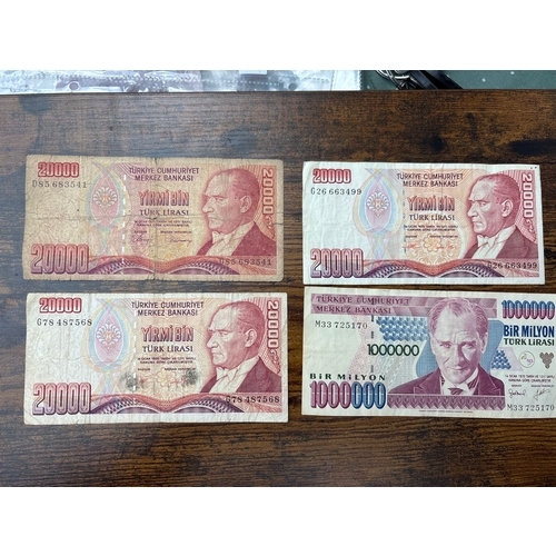 79 - Turkey Banknote Collection – 4 High Denomination Notes (200,000 & 1,000,000 Lira) Mixed group of 4 T... 