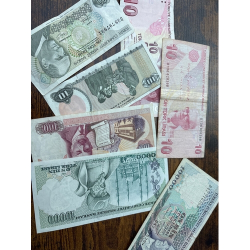 82 - Turkey Banknote Collection – 7 Notes (Mixed Denominations, Atatürk Series) A varied group of seven T... 