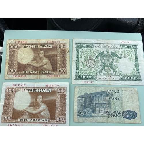 89 - Spain Pesetas Banknote Group – 4 Notes (1953–1979 Mixed Denominations) Small mixed collection of Spa... 