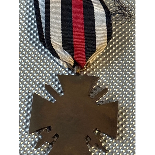 WW1 German Hindenburg Cross with Swords – Combatant Medal – Maker Mark ...