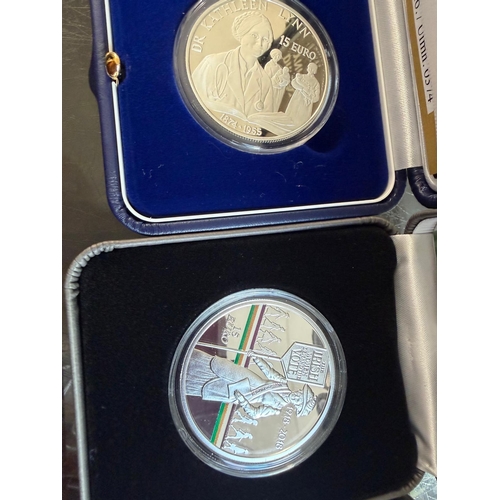318 - 925 silver coins in boxes 28 grams
