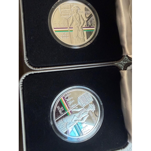 318 - 925 silver coins in boxes 28 grams