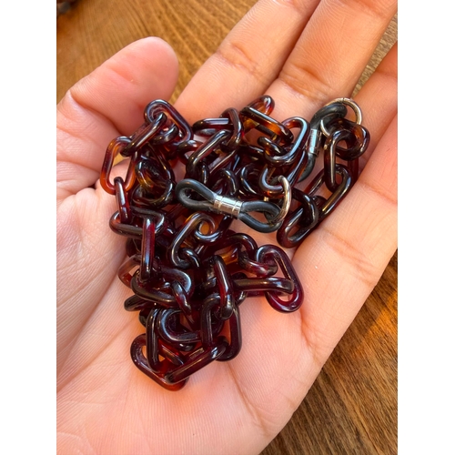 11 - A bakelite necklace