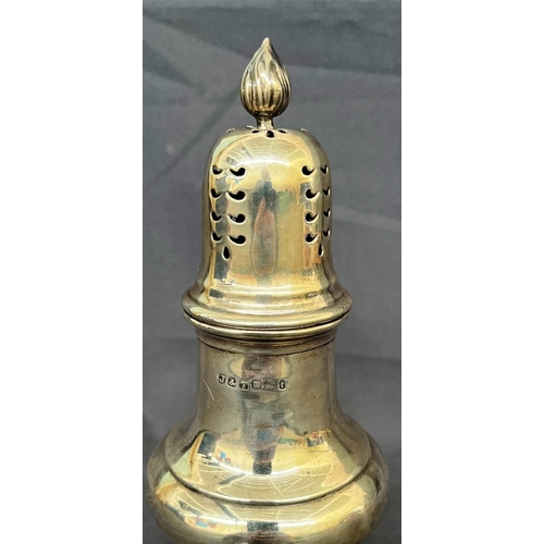 84 - EDWARDIAN SILVER SUGAR CASTER Standing approx 19.0cm tall, hallmarked Sheffield 1901, makers mark Je... 