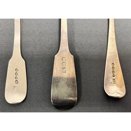 88 - EARLY 19TH CENTURY SILVER FLATWARE To include a George IV ladle with monogrammed terminal, hallmarke... 