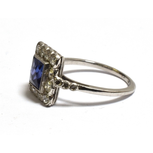 17 - SAPPHIRE & OLD CUT DIAMOND RING mounted in 18ct white gold and platinum, 10.2mm square head, mille g... 