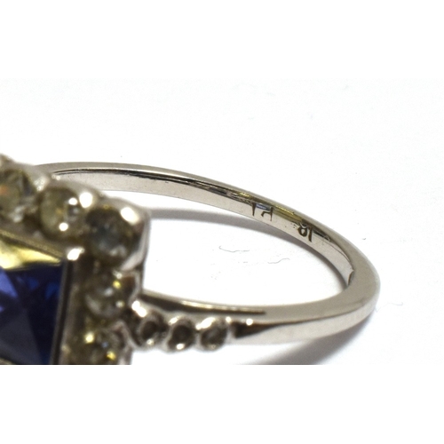 17 - SAPPHIRE & OLD CUT DIAMOND RING mounted in 18ct white gold and platinum, 10.2mm square head, mille g... 