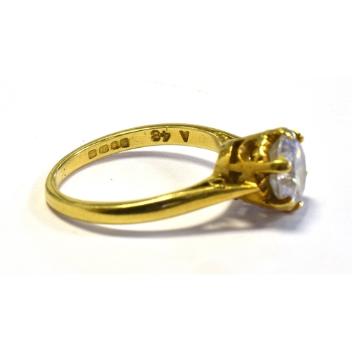 42 - 18CT GOLD & COLOURLESS STONE RING Matthey claw style setting, containing a brilliant cut colourless ... 