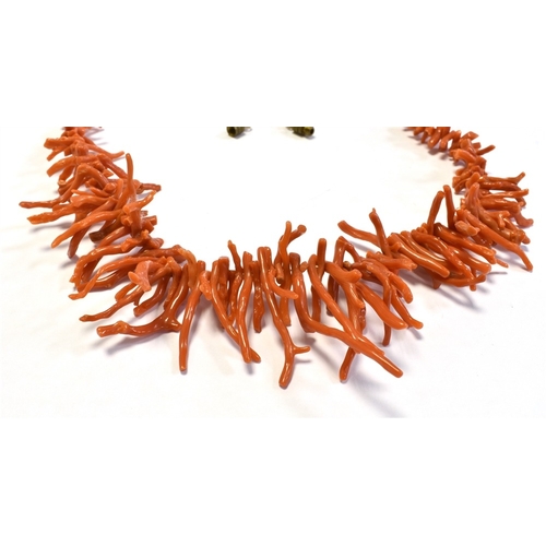 59 - NATURAL RED CORAL TWIG NECKLACE 48cm long, consisting of natural coral branch twigs approx 1.0-4.0cm... 