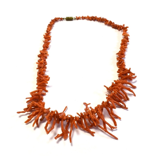 59 - NATURAL RED CORAL TWIG NECKLACE 48cm long, consisting of natural coral branch twigs approx 1.0-4.0cm... 