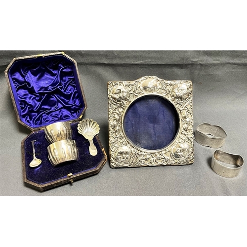 115 - ANTIQUE STERLING SILVER ITEMS to include; a boxed Victorian condiment set in original case, (one spo... 