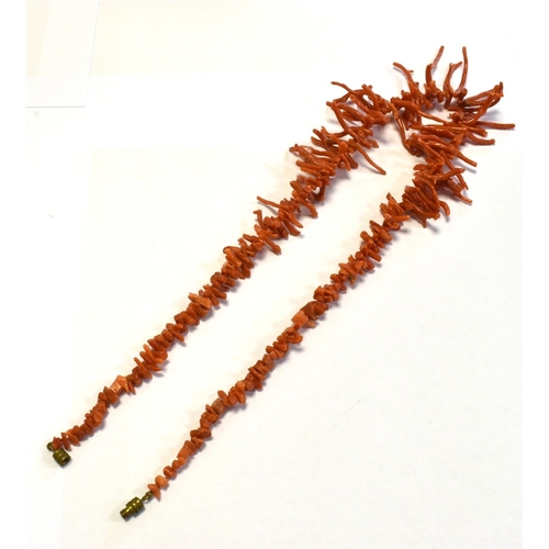 37 - NATURAL RED CORAL TWIG NECKLACE 48cm long, consisting of natural coral branch twigs approx 1.0-4.0cm... 