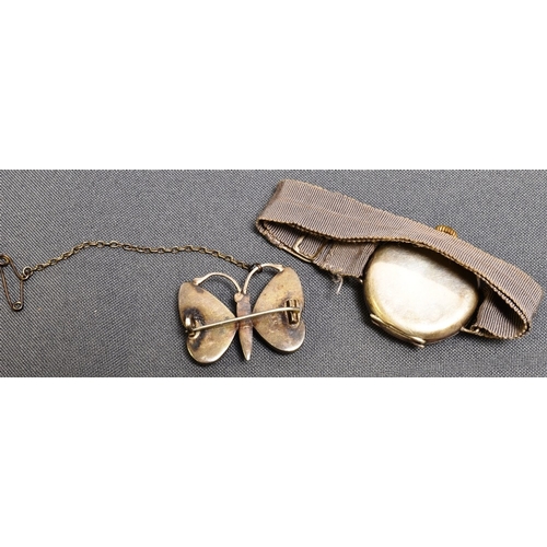 94 - SILVER WATCH & BUTTERFLY WING BROOCH 28.3mm silver watch, hallmarked London 1915, sponsors mark G.S,... 