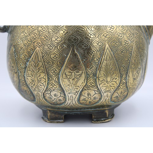 298 - 18th Century Mughal Ewer with Floral Motifs

Height around 29cm