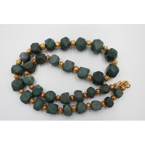 293 - Jade necklace, approximately 28 cm long, featuring exquisite shaped cutting. The smaller necklace is... 