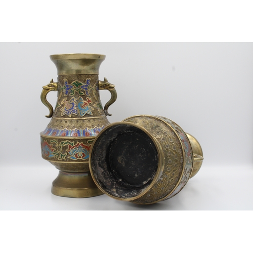 41 - A magnificent pair of Chinese cloisonné vases, originating from the late 19th century. These vases a... 